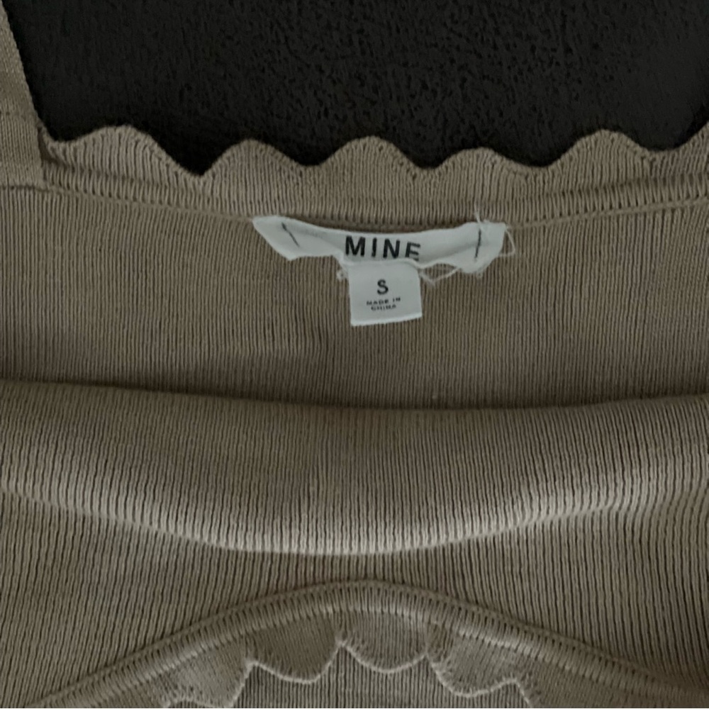 Top - Picture 2 of 2